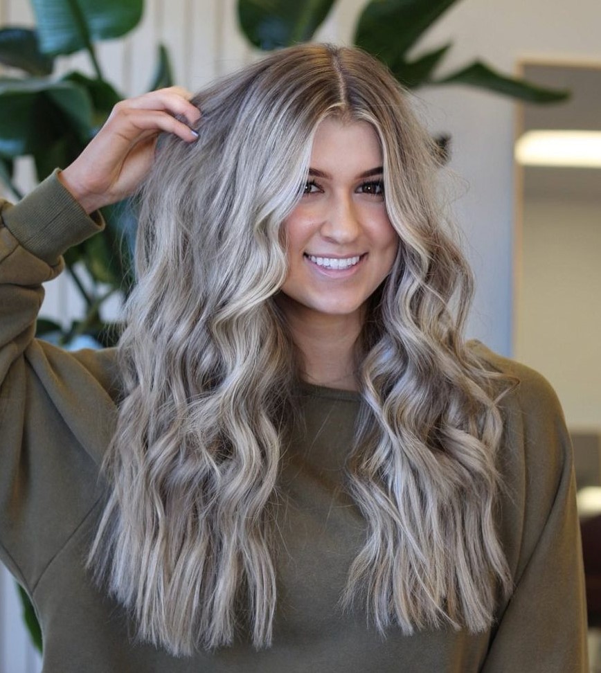 Long Wavy Blunt Cut Dirty Blonde Hair