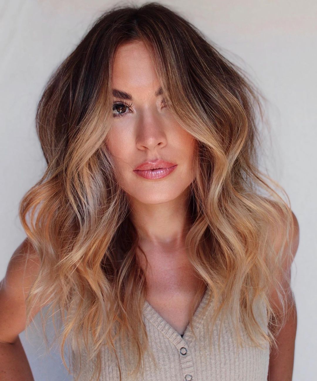 Honey Bronde Fall Hair Color Idea